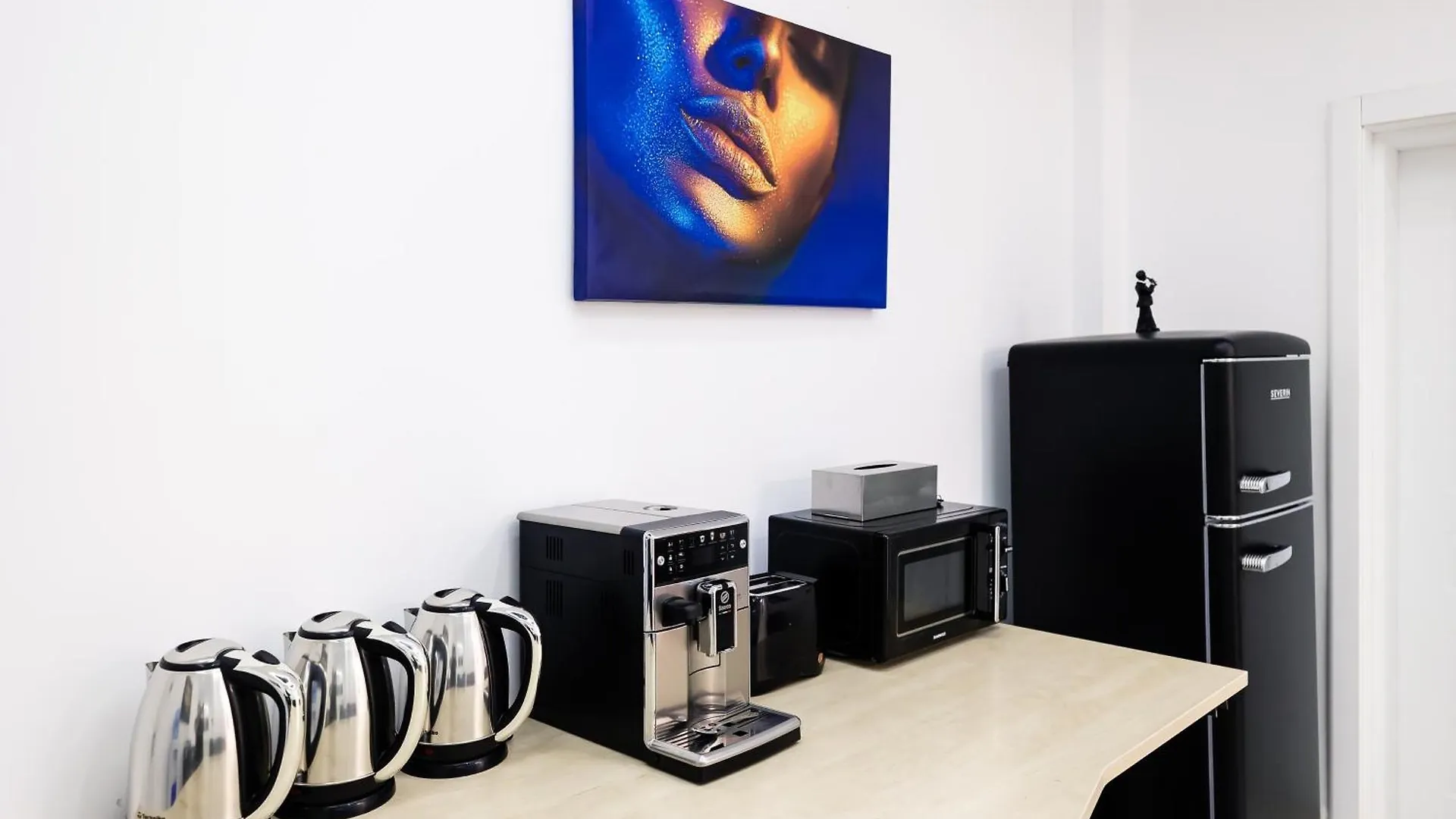 Bucharest Studios La Room