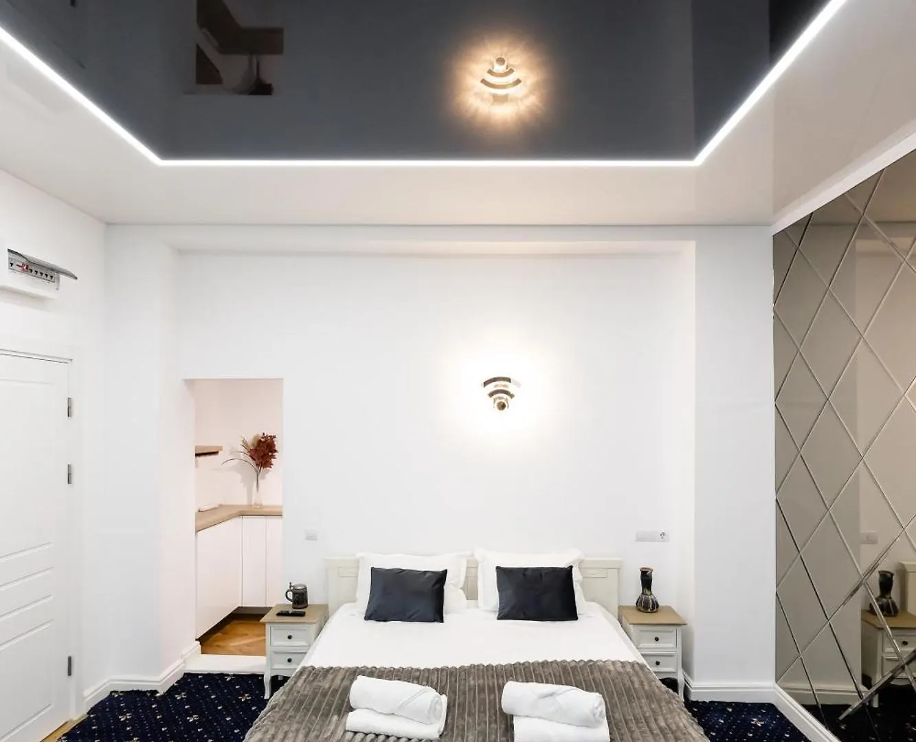 Bucharest Studios La Room