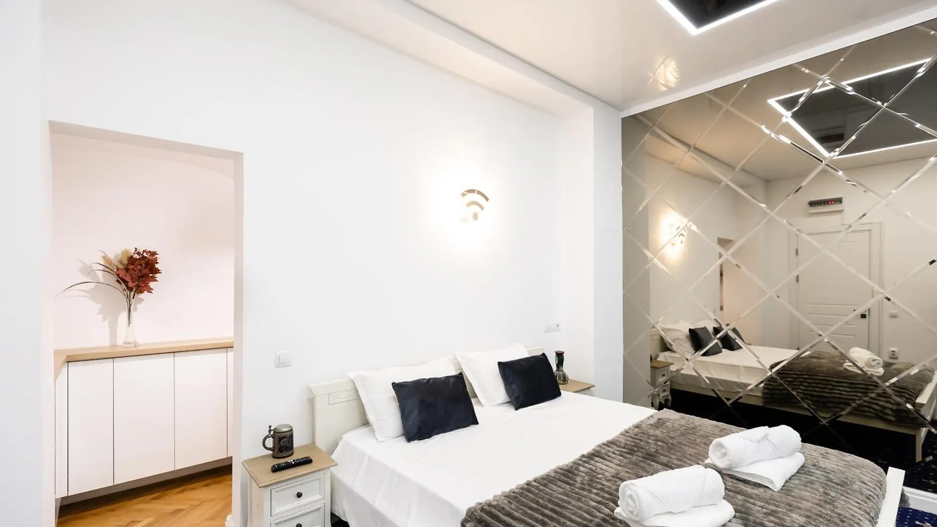 Lägenhetshotell Bucharest Studios La Room