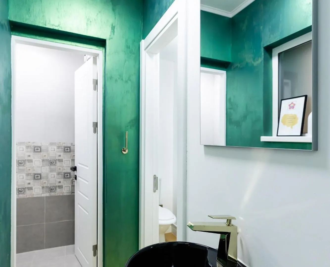 Bucharest Studios La Room