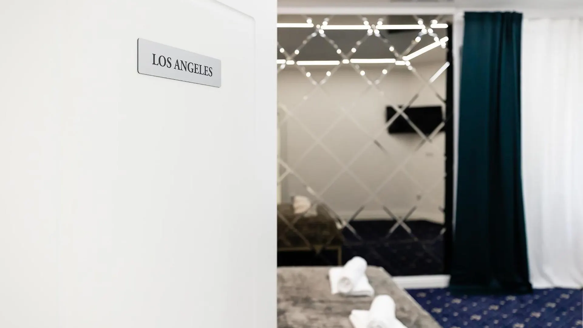 Bucharest Studios La Room